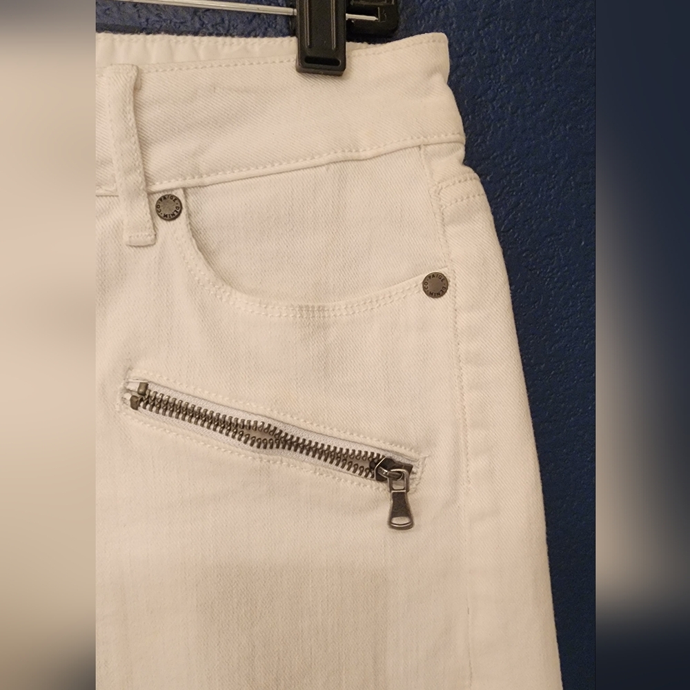 PAIGE Indio Zippered Cut-Off Shorts In White Size 28 - Picture 7 of 13